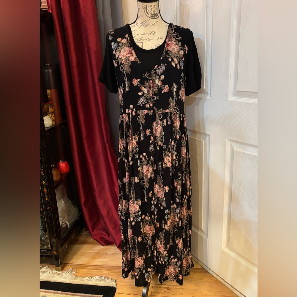 Vintage 1990’s Nostalgia 2 Piece Built in Floral Crinkle Maxi Dress